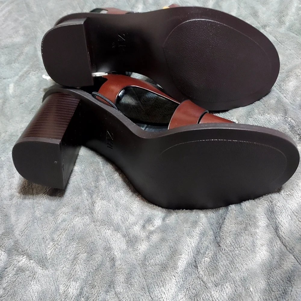 Zara Brown Leather Buckled Heeled Sandals Sz-11